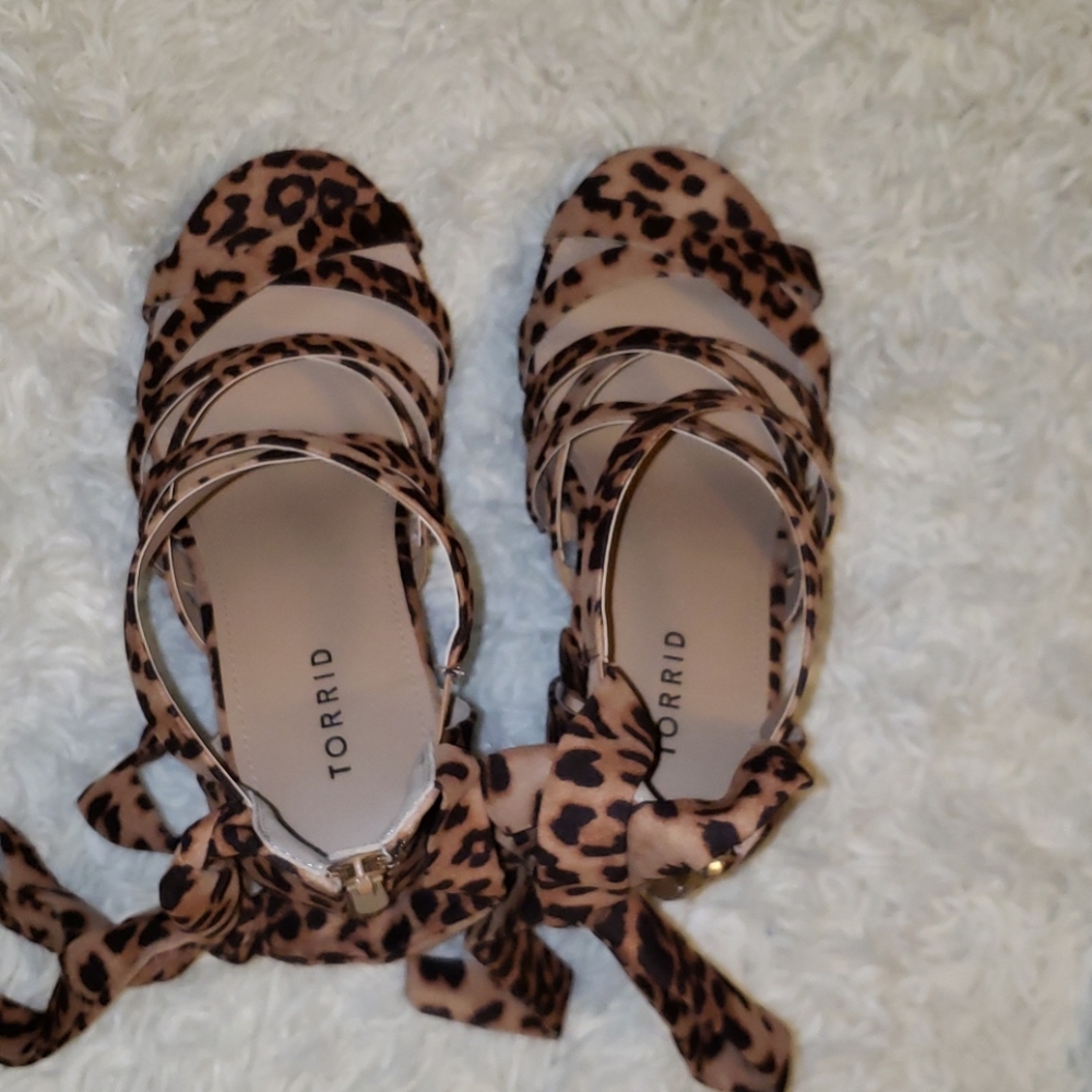 Torrid Leopard Platform Wedge 8 WW Nwot - Picture 4 of 6